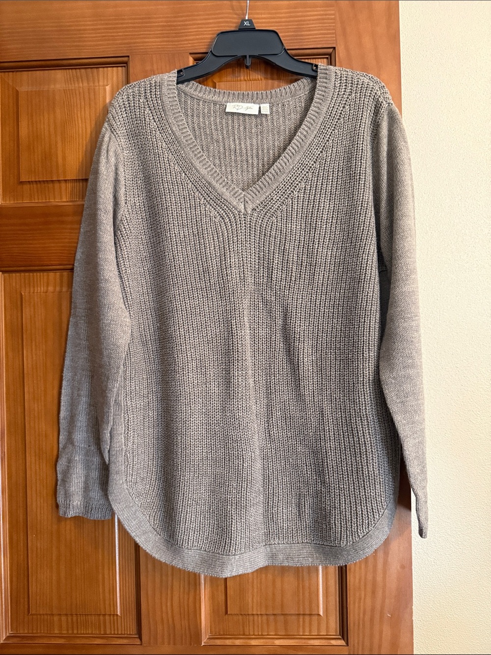 Cozy V-Neck Knit Sweater -size XL